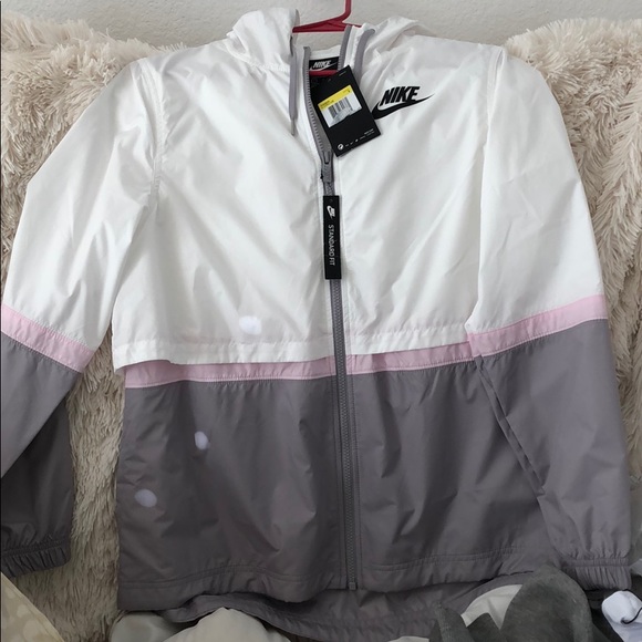 Nike Jackets & Blazers - NWT Nike windbreaker